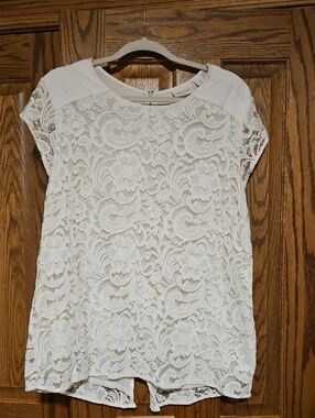 Chico's Cream Lace Front Short Sleeve Top - Delicate Lace Detail